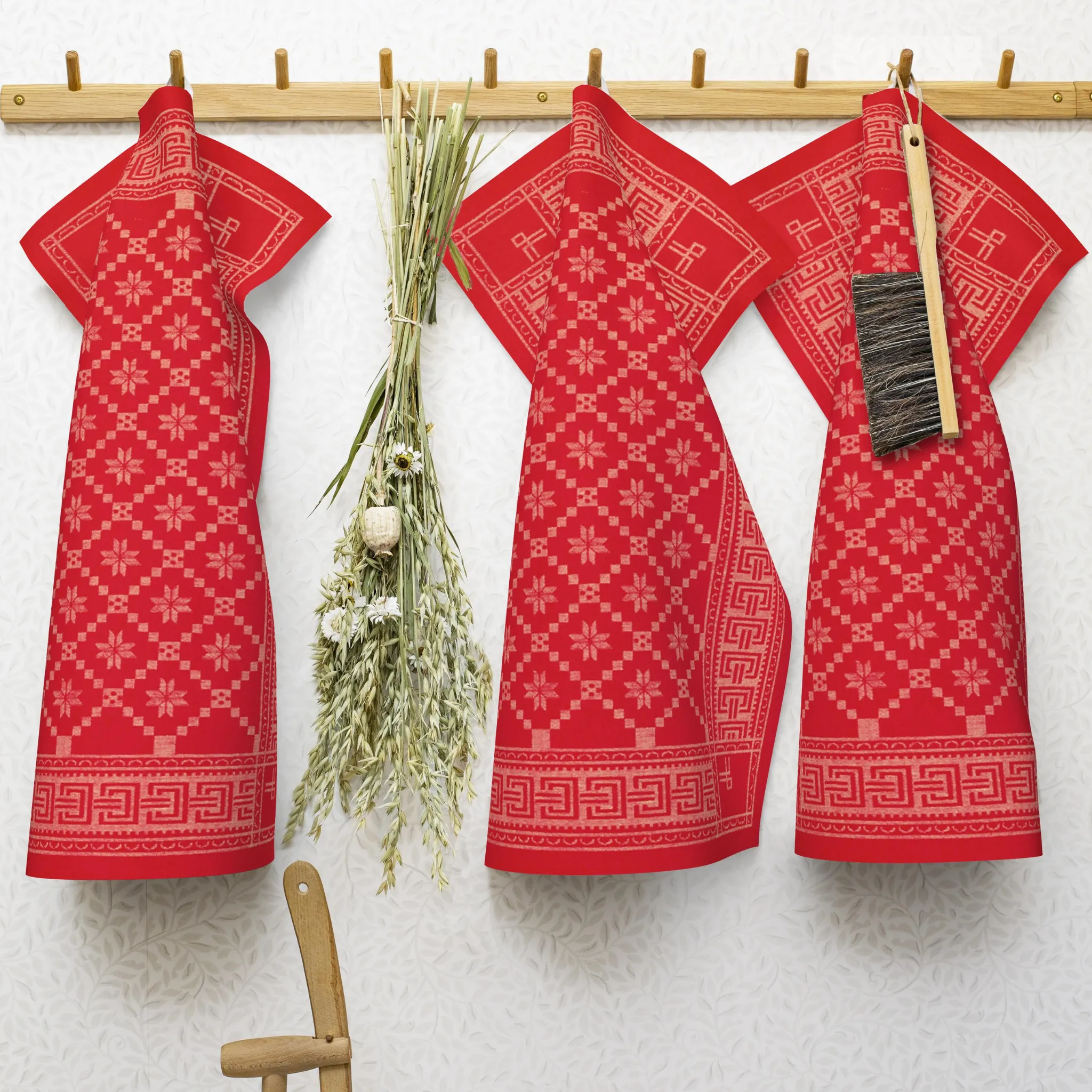 Attebladrose Towel - Red