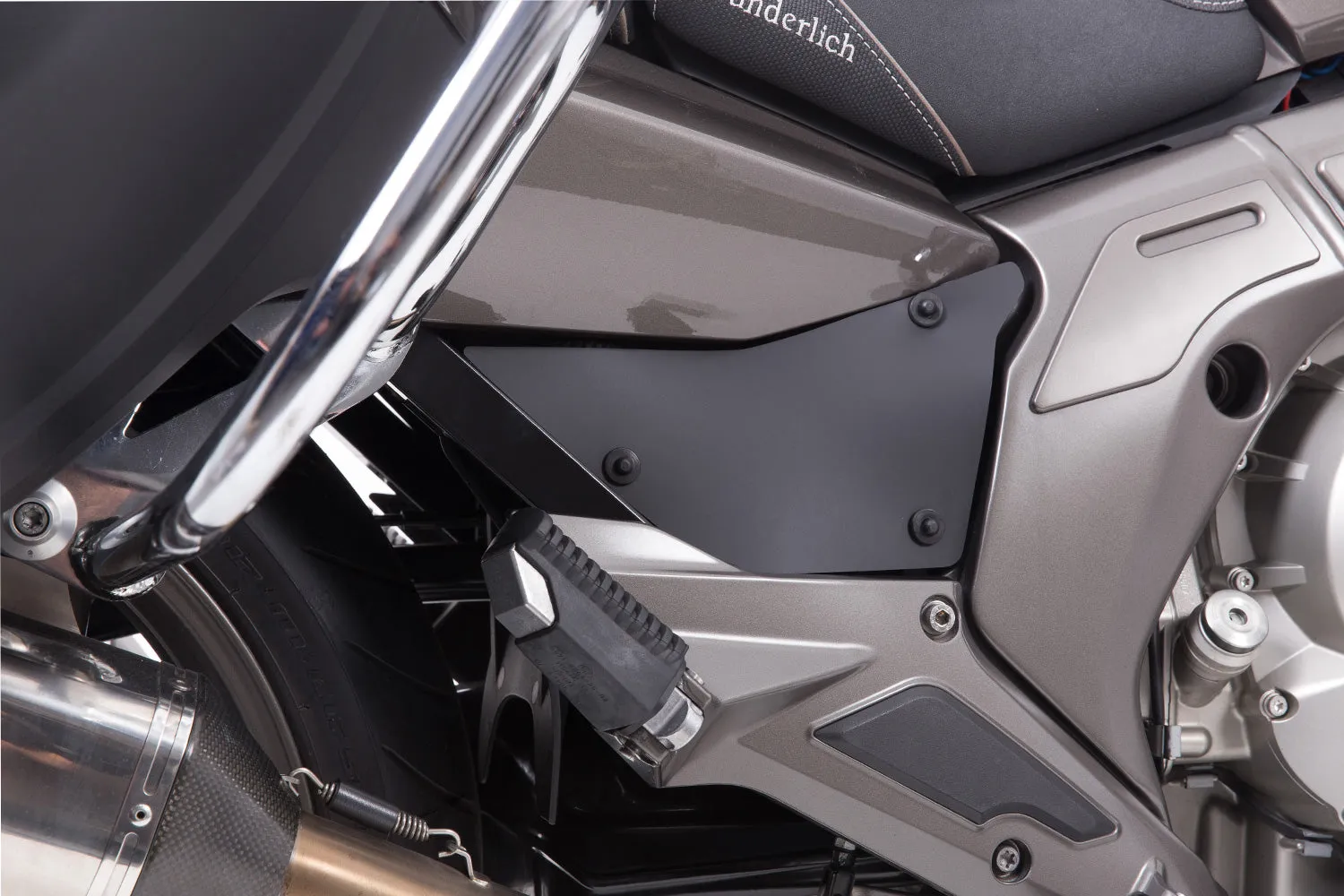 BMW K1600GT/GTL - Side Cover kit