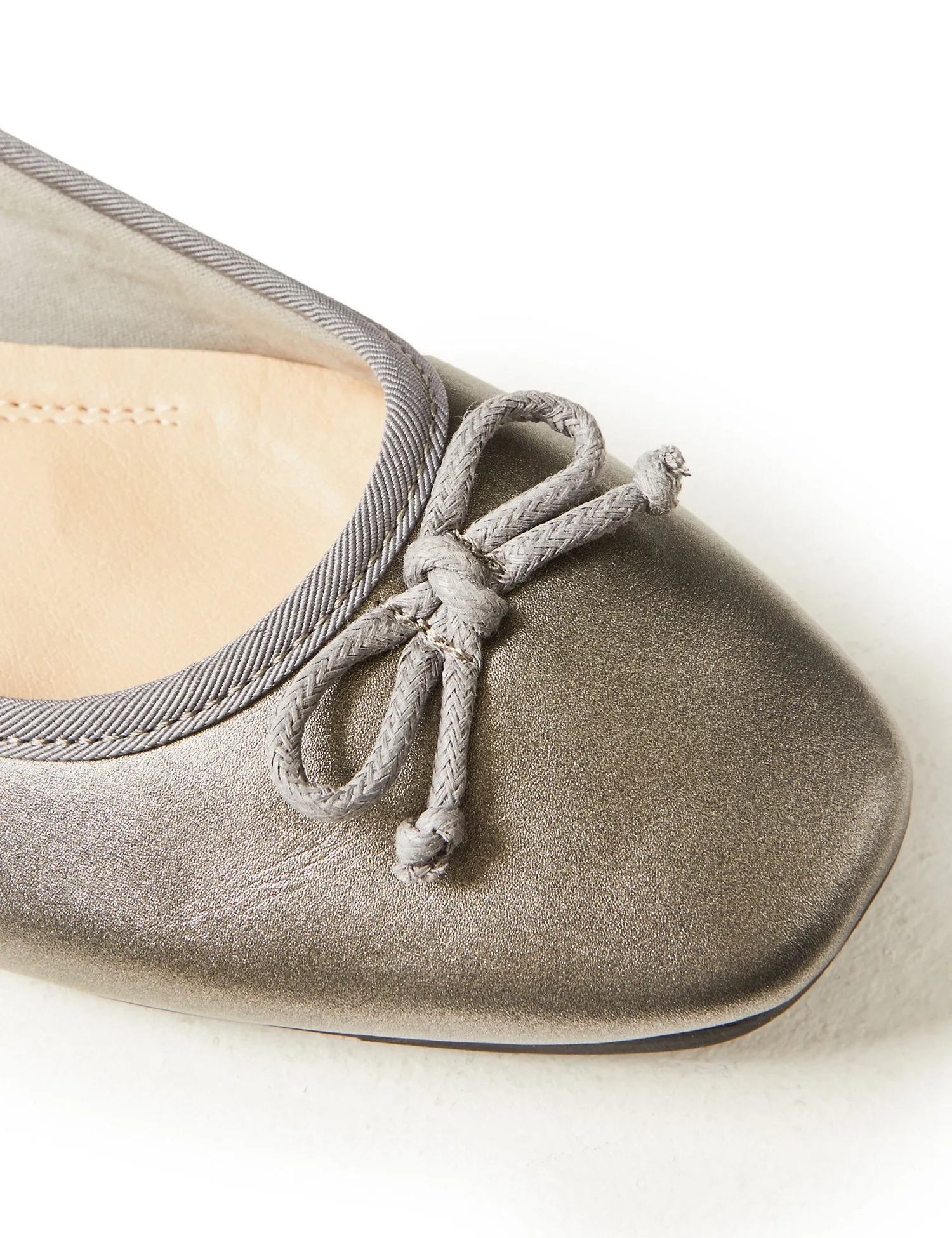 Bow Square Toe Pumps