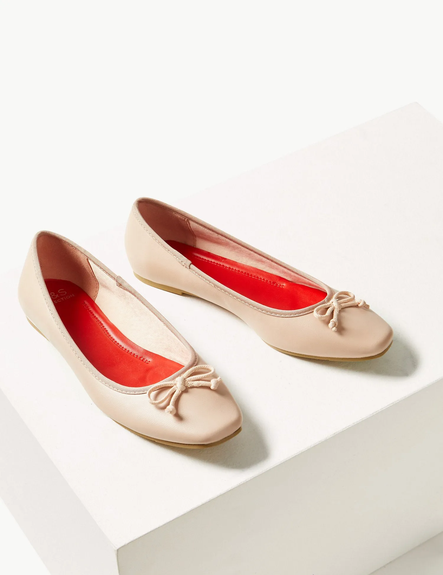 Bow Square Toe Pumps