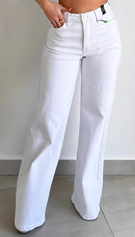 Breezy Versatility White High Waist Flare Jeans
