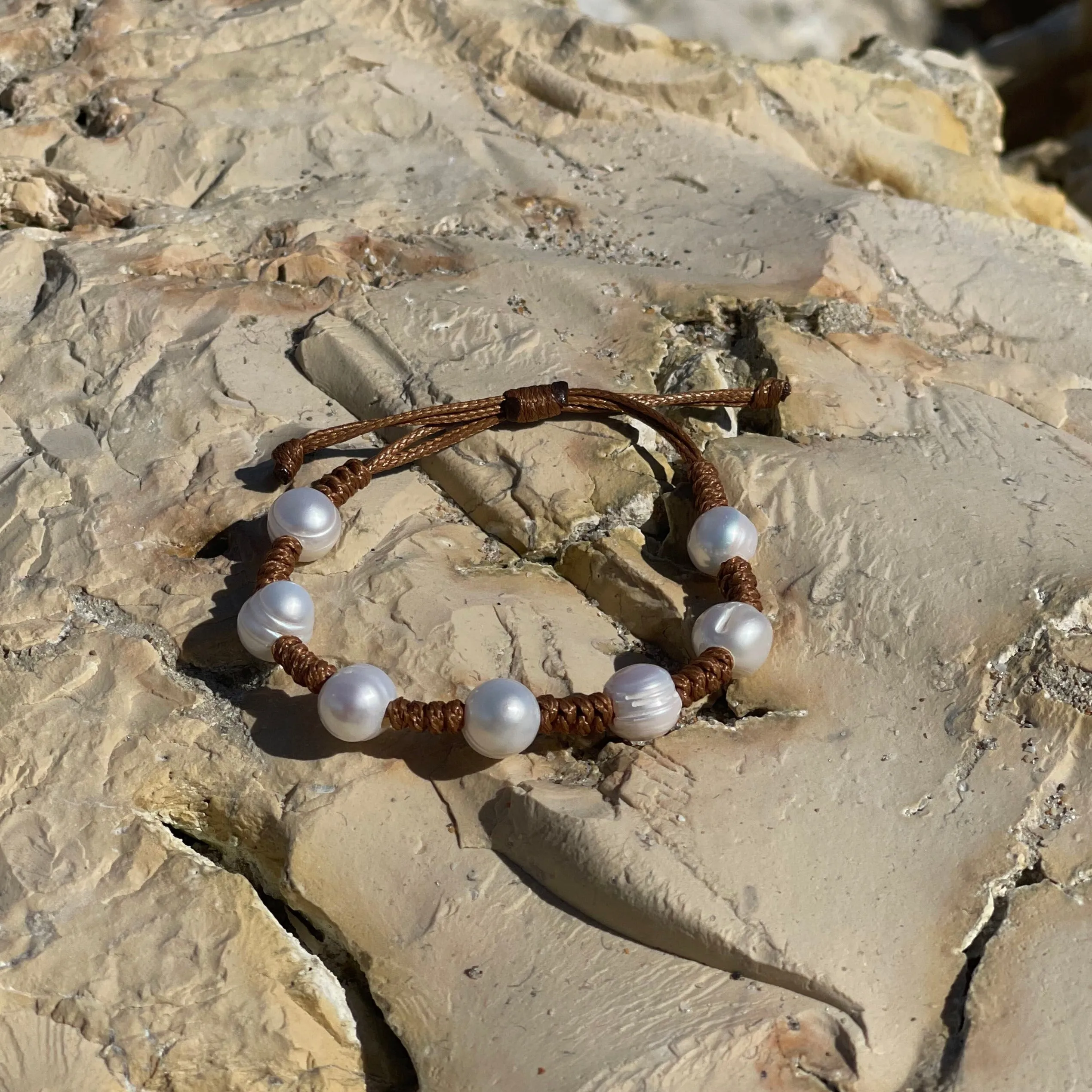Capri Pearl Woven Bracelet - Golden