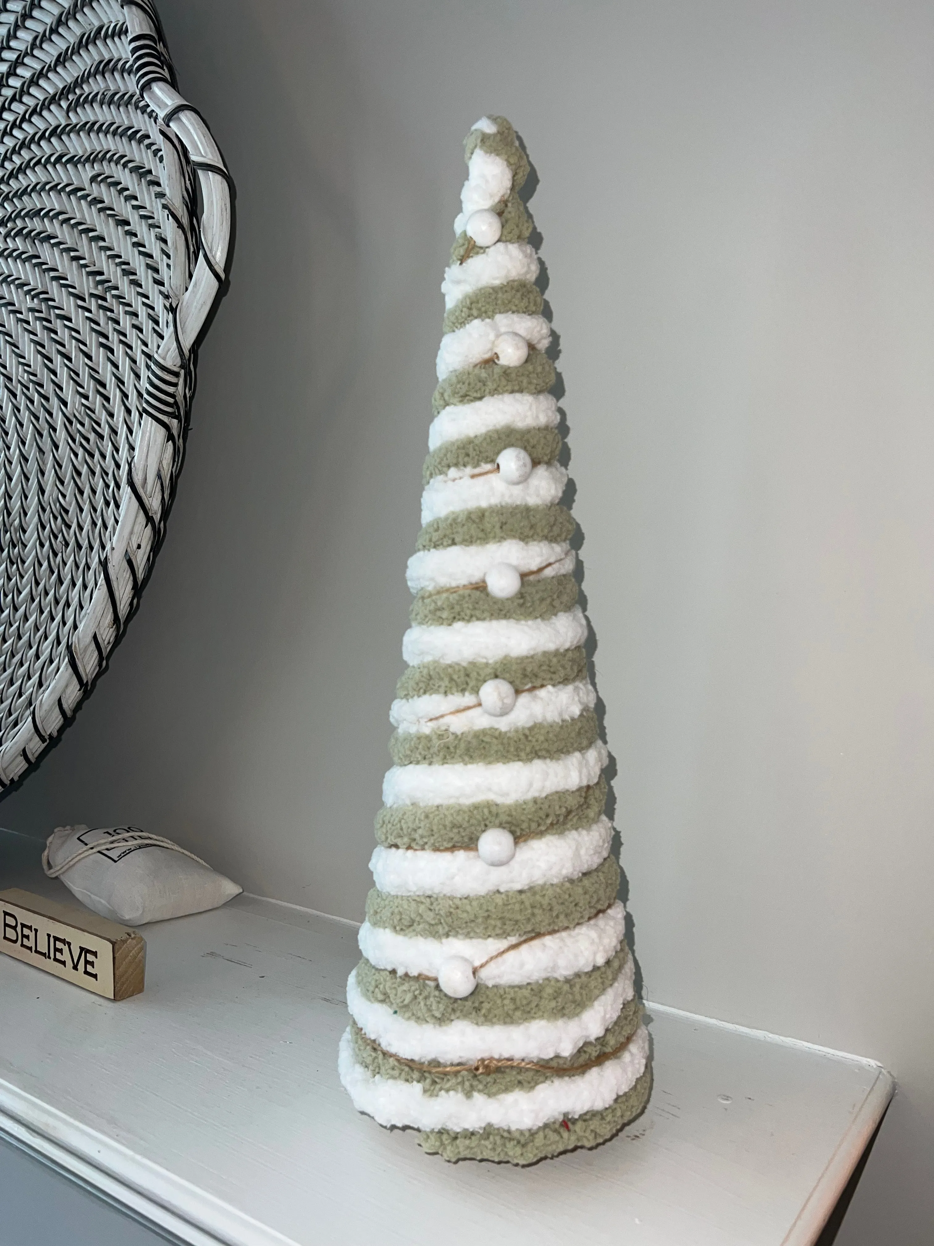 Cozy Christmas Tree Sage & White