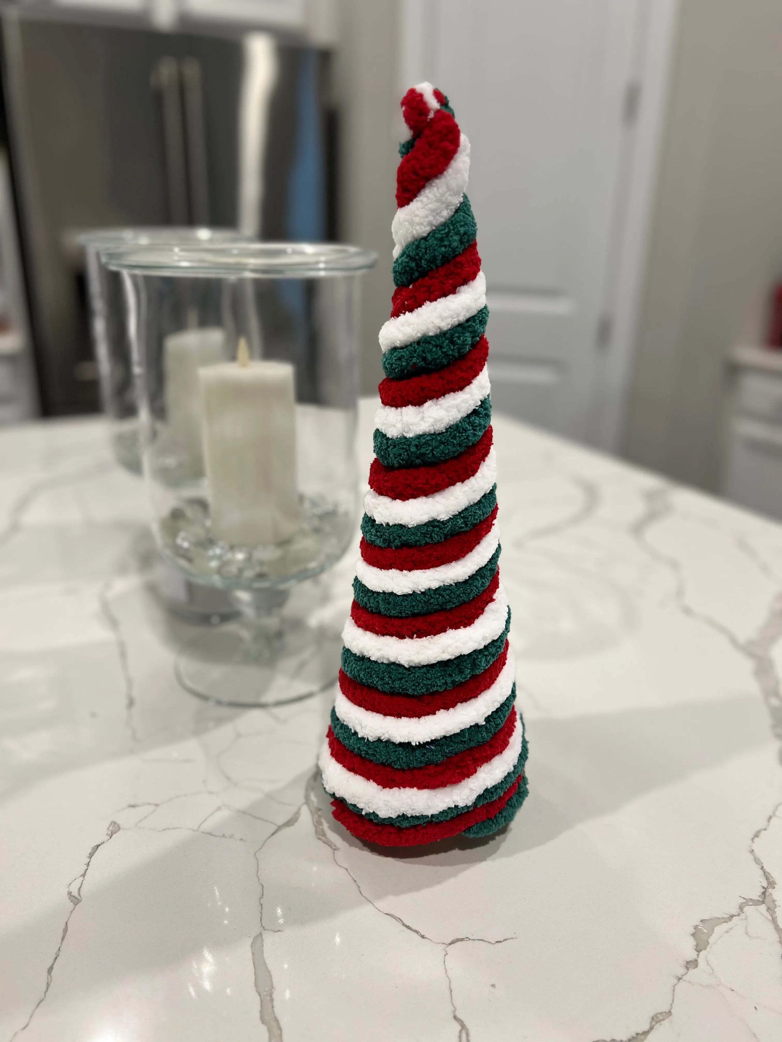Cozy Christmas Tree Sage & White