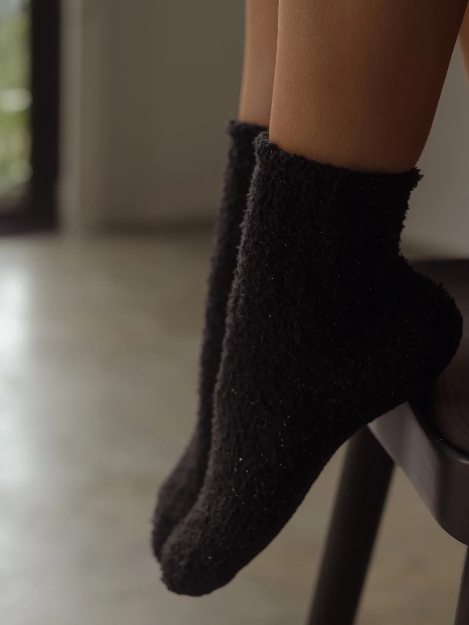 COZY SHINY SOCKS  - BLACK