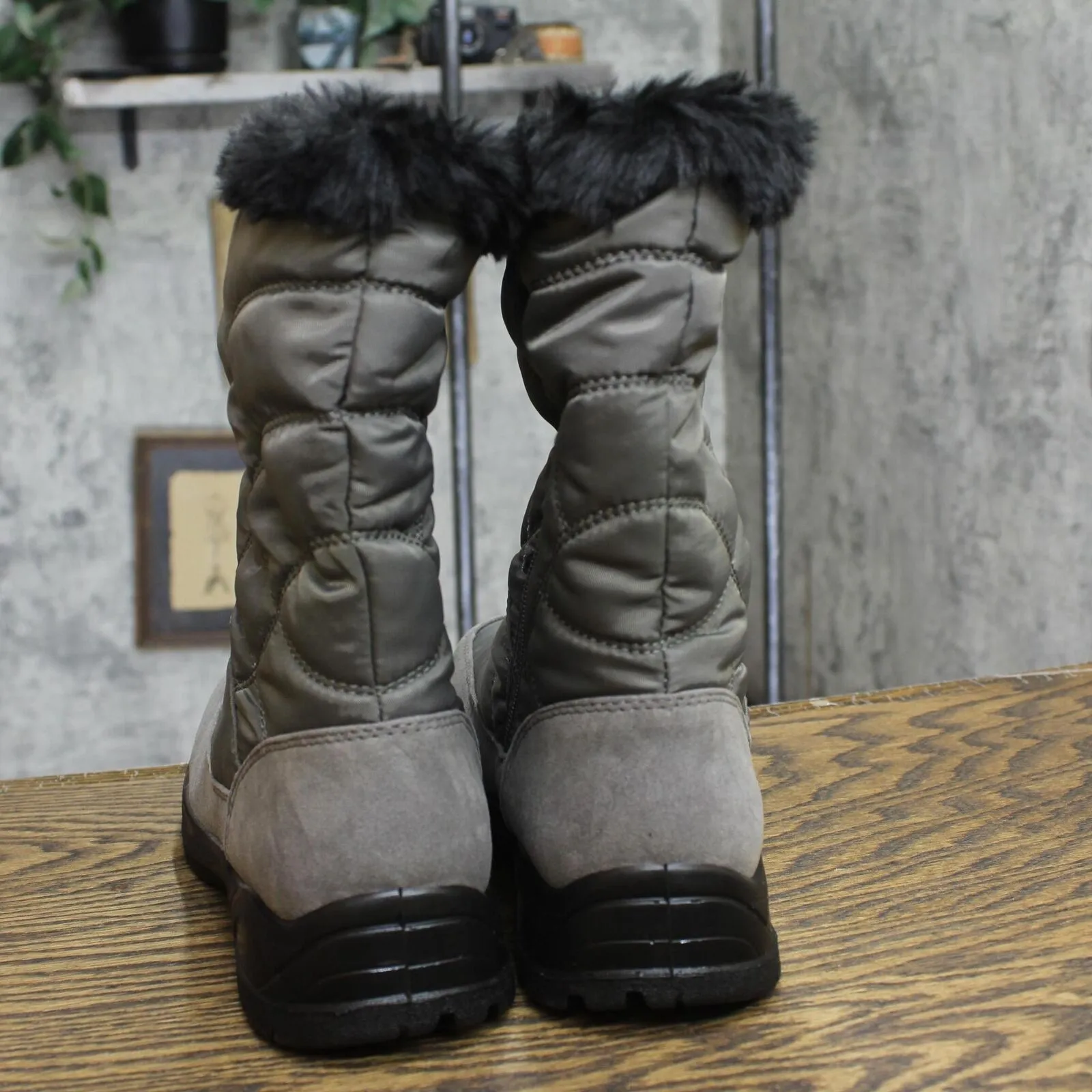 Easy Street Women's Cuddle Fuzzy Waterproof Boots CUDDLEGREY Gray 8.5M