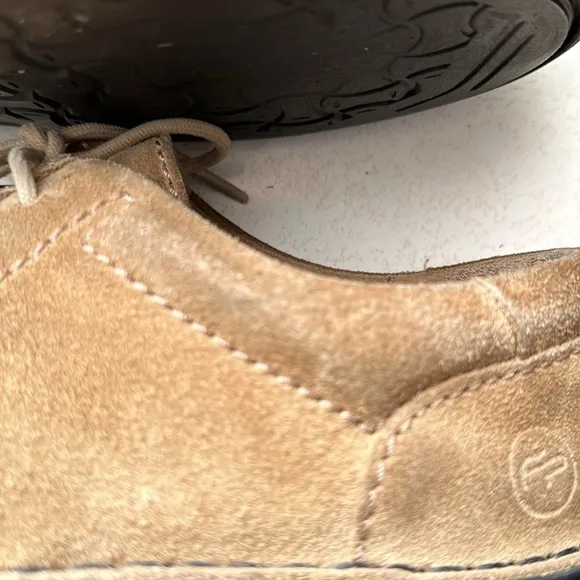 Footprints by Birkenstock Tan Suede Lace Up Size 42EU