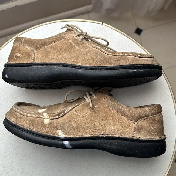 Footprints by Birkenstock Tan Suede Lace Up Size 42EU