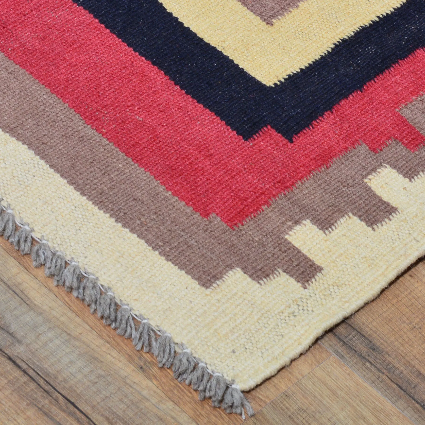Hand-Woven Southwestern Design Wool Handmade Rug (Size 6.6 X 9.10) Cwral-8691