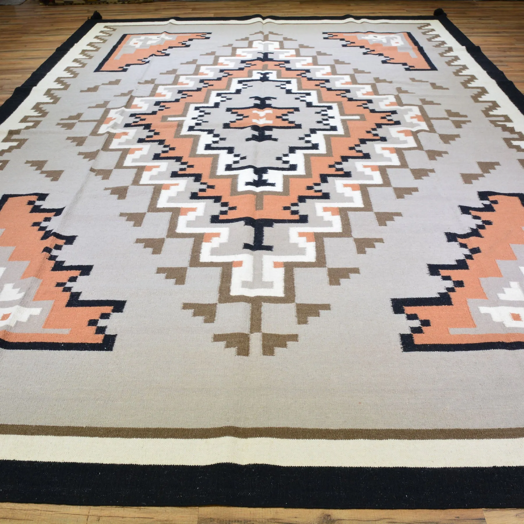 Hand-Woven Southwestern Style Navajo Design Rug (Size 9.9 X 14.2) Cwral-7629