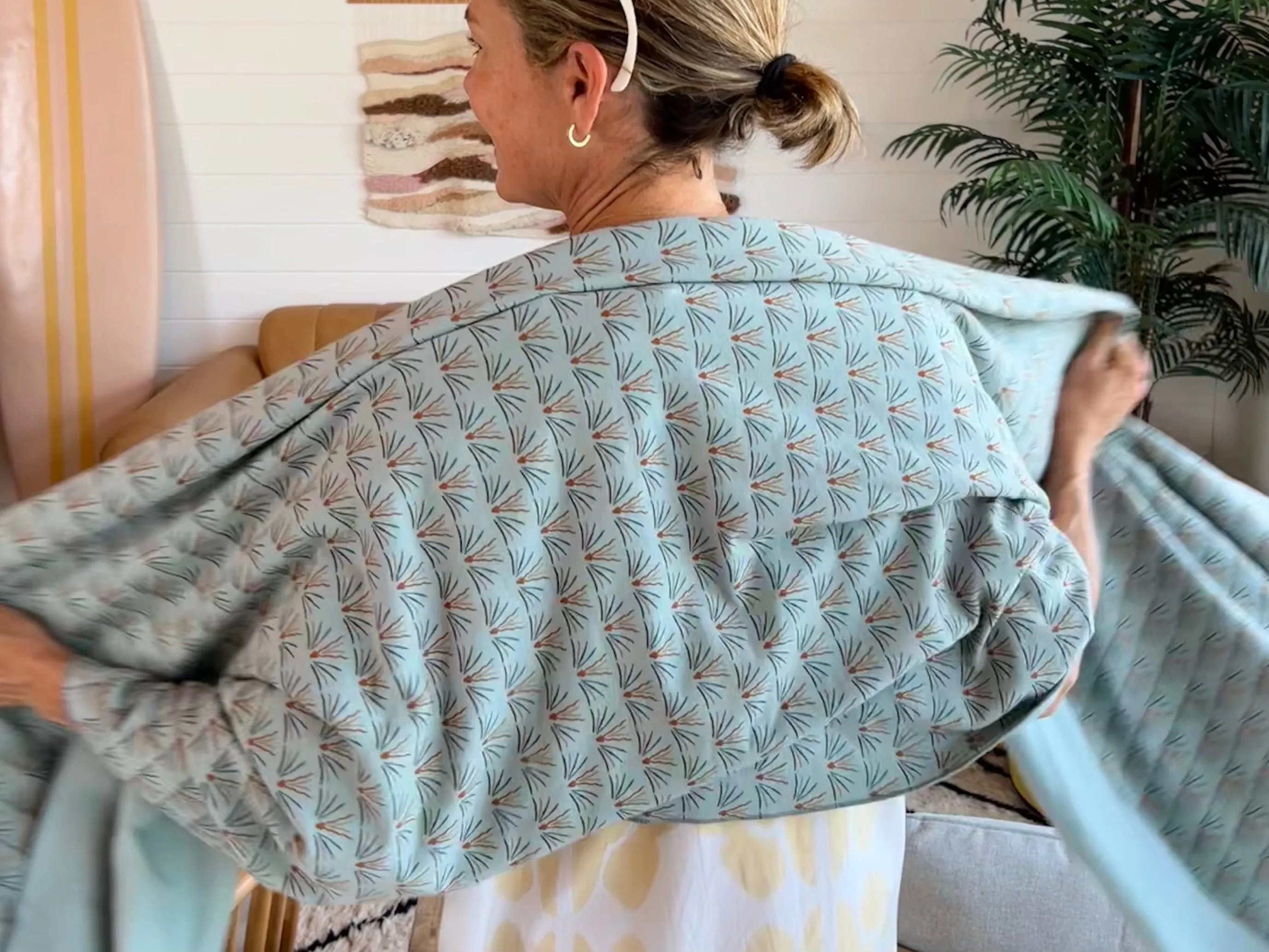 Mist Blackbuck Cozy Wrap