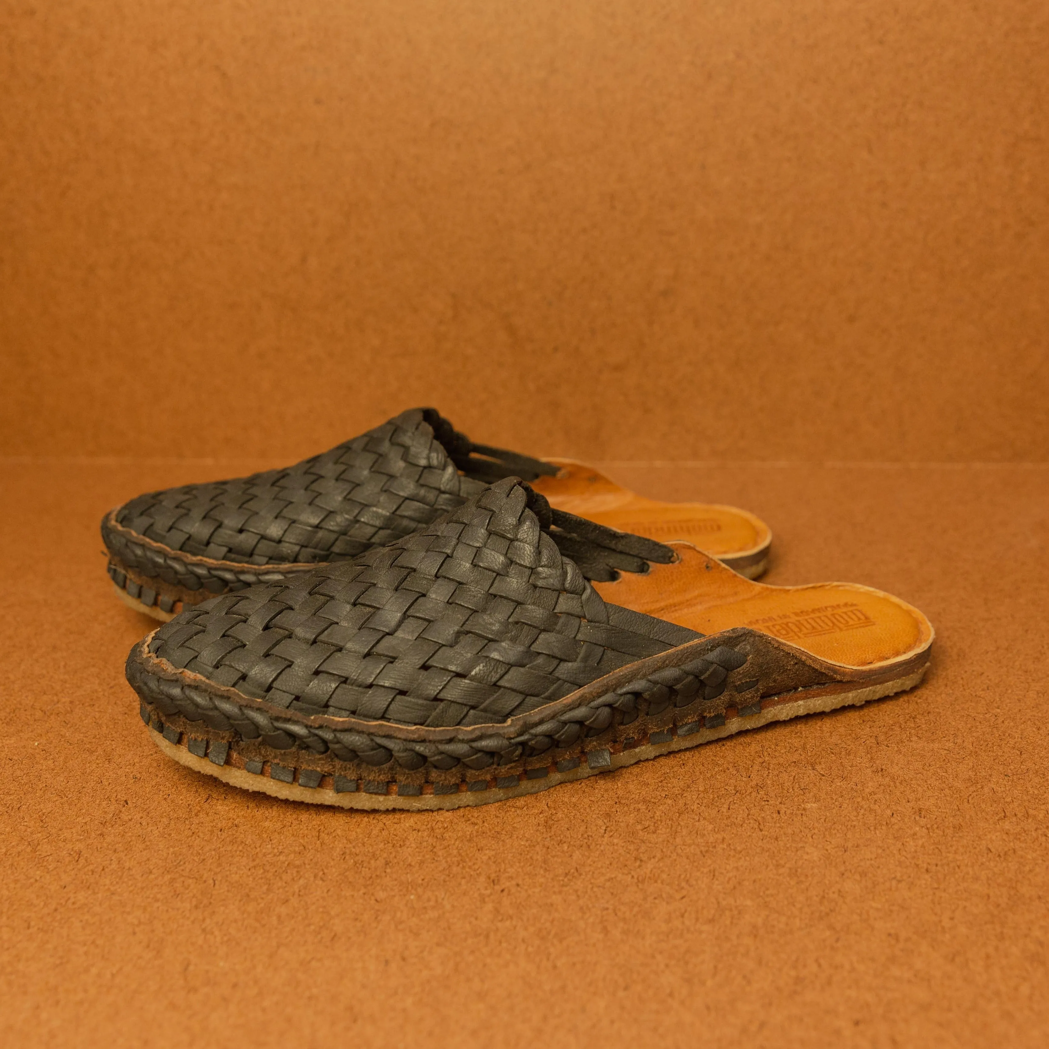 Mohinders Men's Woven City Slippers in Charcoal