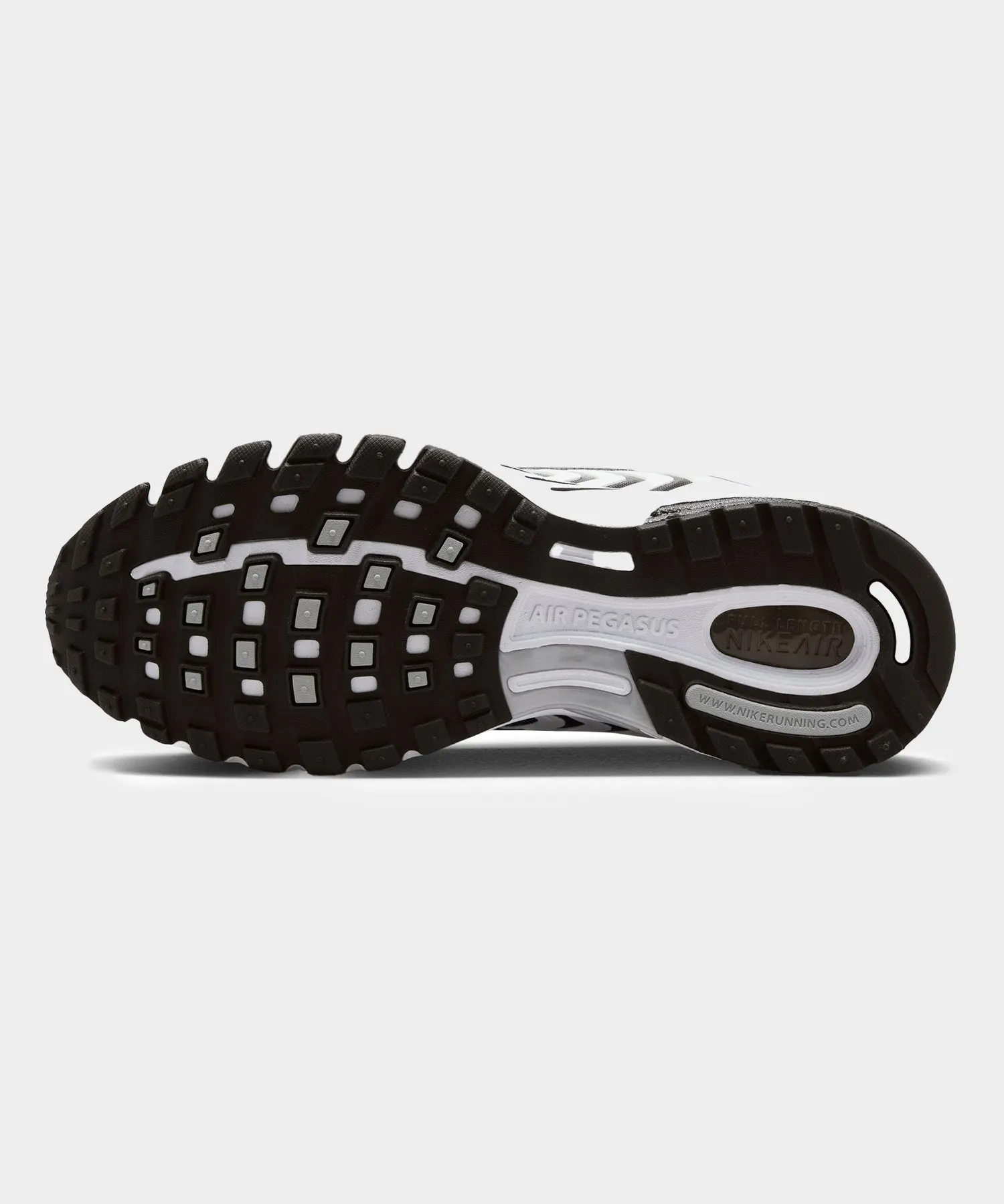 Nike Air Pegasus 2K5 in White   Metallic Silver
