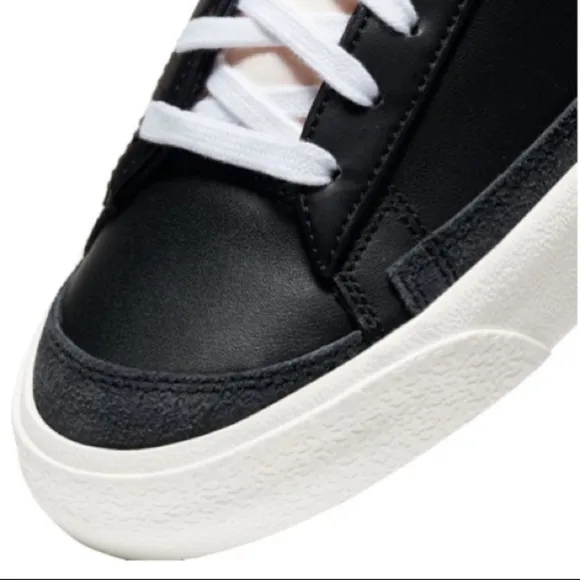 Nike Blazer Low '77 Suede Black/White-White Youth 6.5 streetwear sportswear