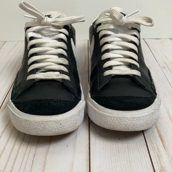 Nike Blazer Low '77 Suede Black/White-White Youth 6.5 streetwear sportswear