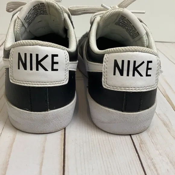 Nike Blazer Low '77 Suede Black/White-White Youth 6.5 streetwear sportswear