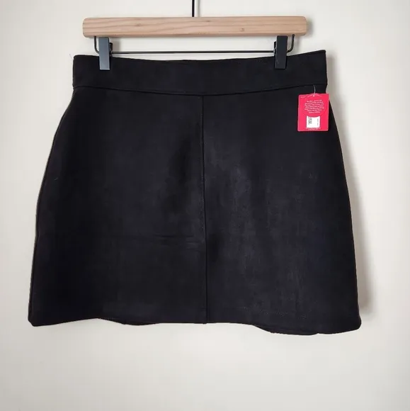 NWT SPANX | Faux Suede A-Line Mini Skirt (Built in Shorts) in Black - Size L