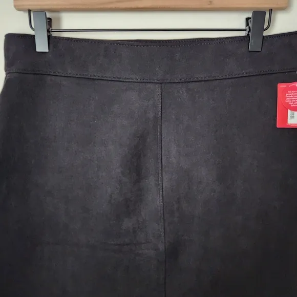 NWT SPANX | Faux Suede A-Line Mini Skirt (Built in Shorts) in Black - Size L
