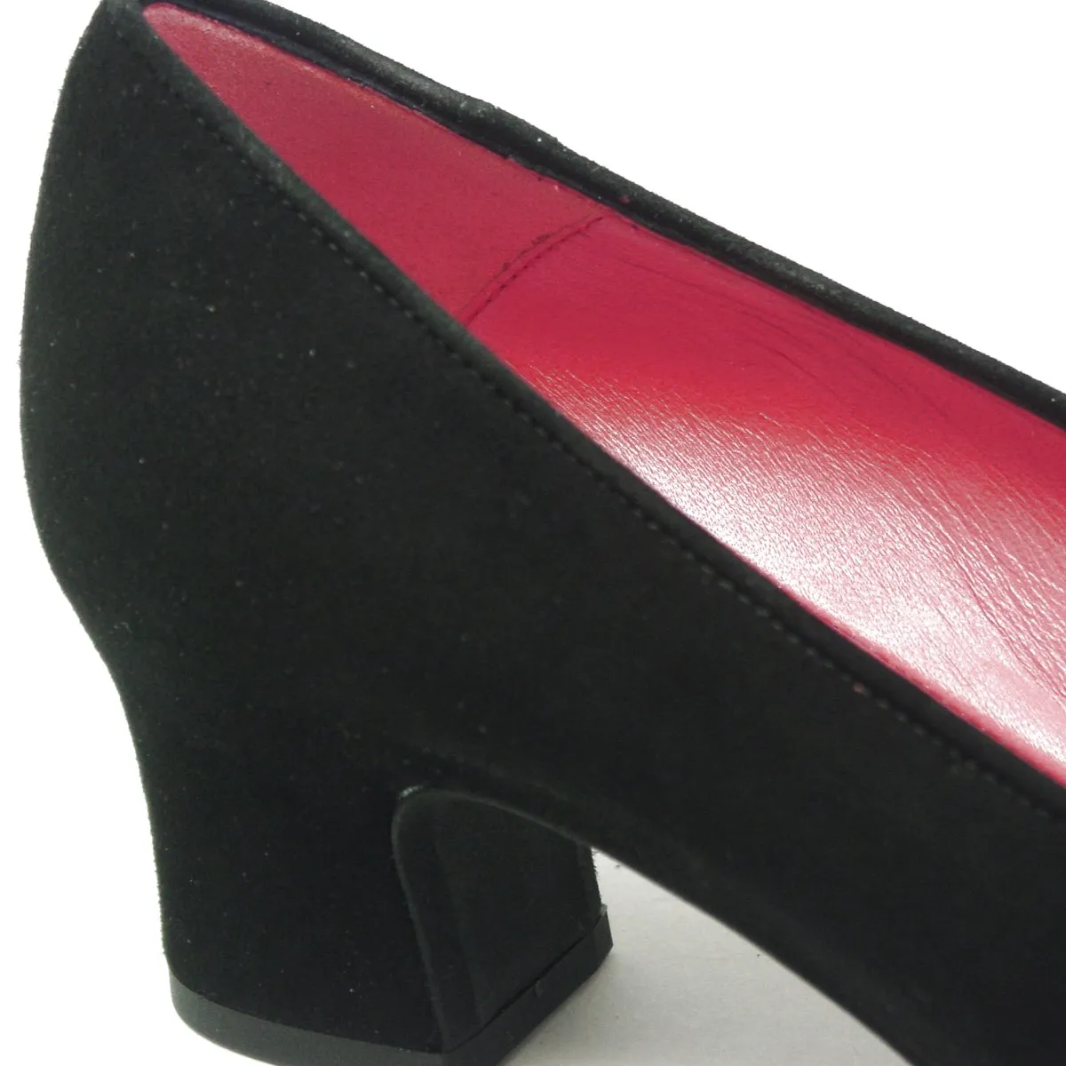 P 1831 Black Suede