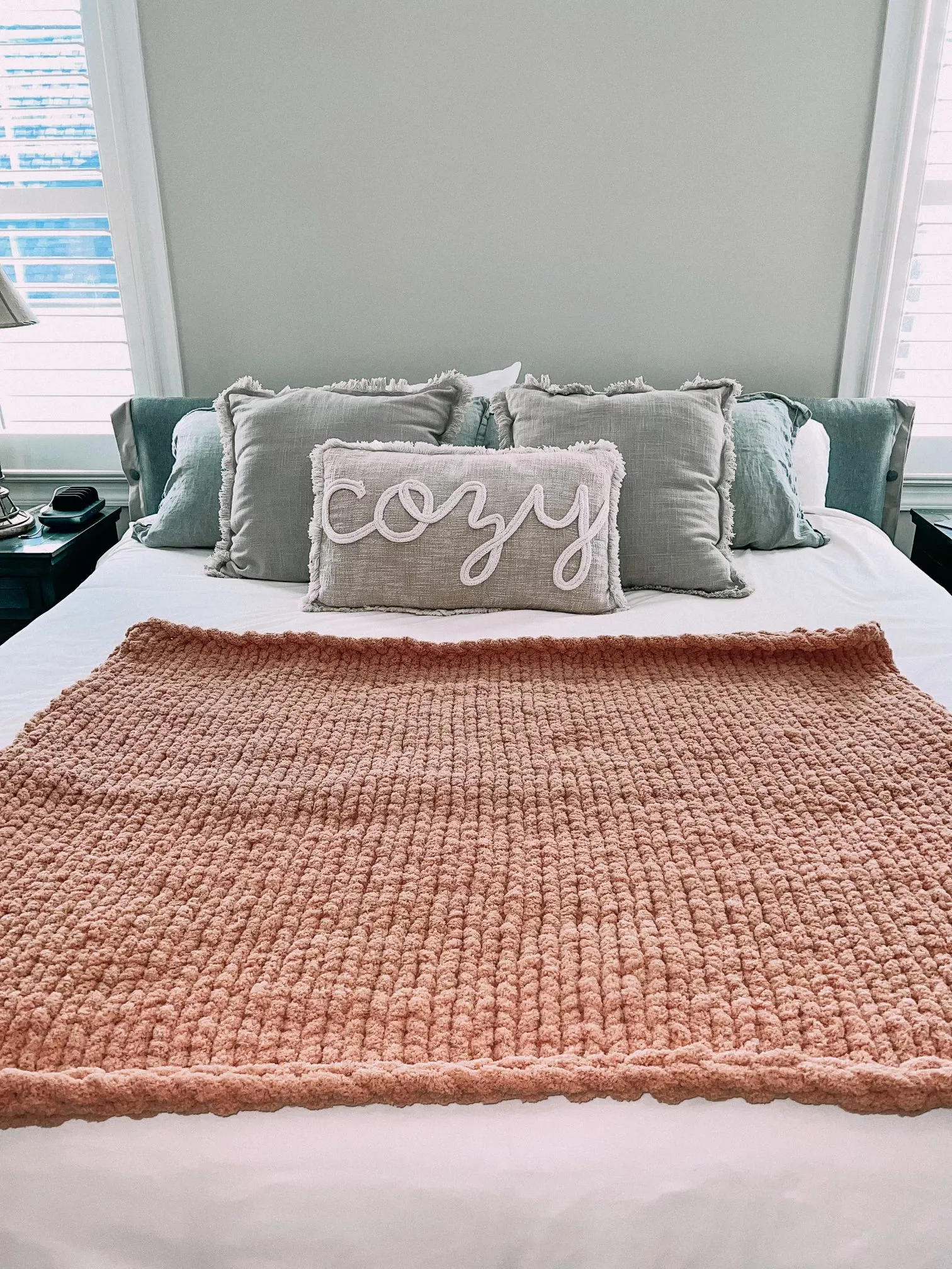 PEACHY COZY THROW