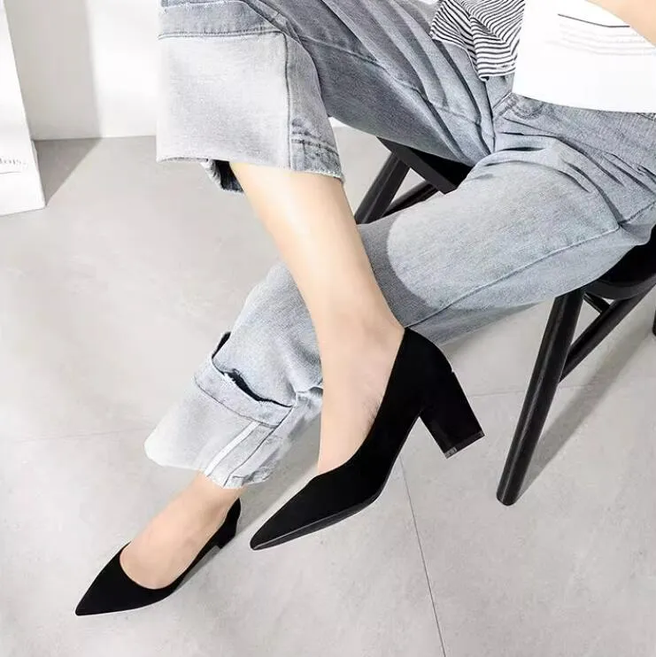 Small Feet Mid Chunky Heel Suede Pumps TS29