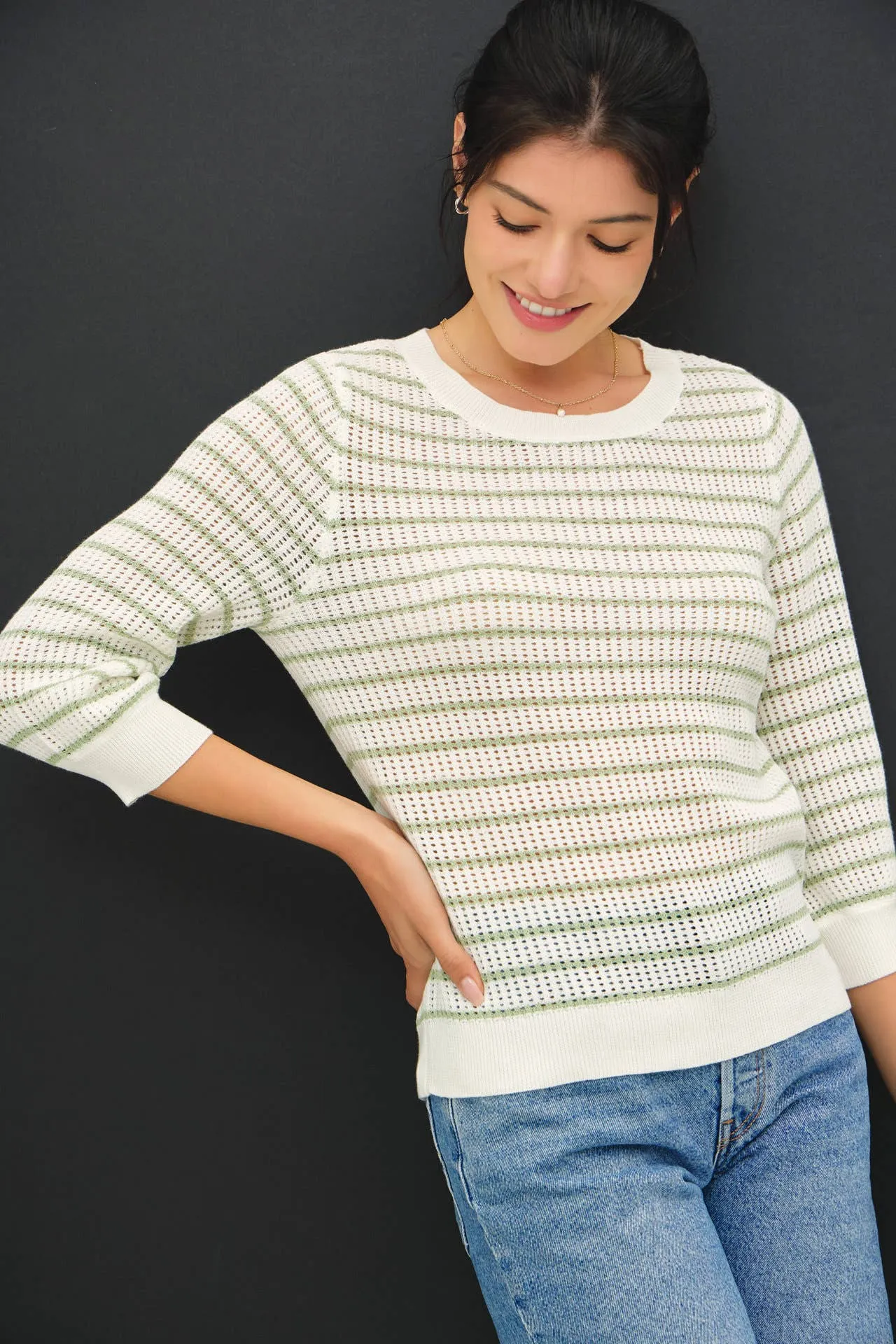 STRIPED 3/4 SLEEVE SWEATER