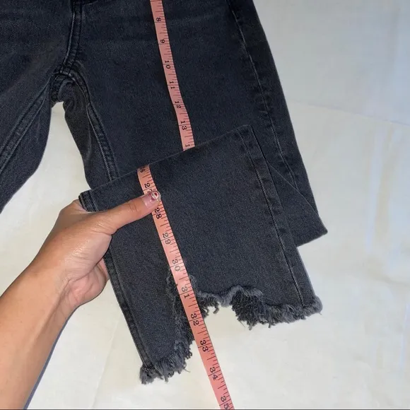 TOPSHOP RIP HEM STRAIGHT JEANS