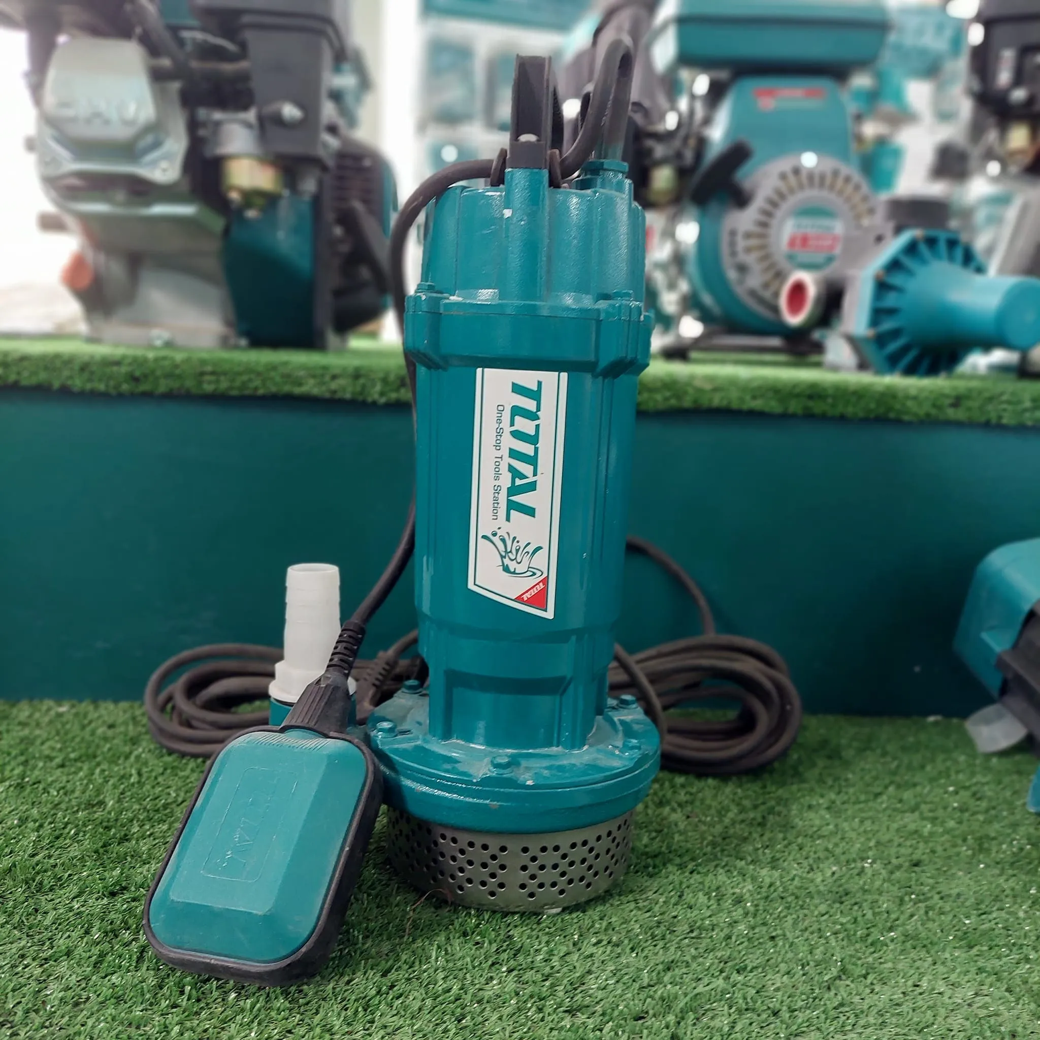 Total Submersible Pump 370W (0.5HP) - TWP63706