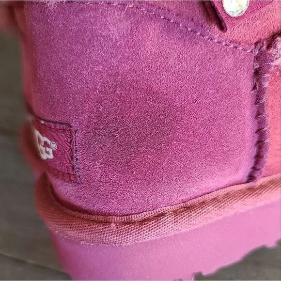 UGG MINI BAILEY BOW BRILLIANT CRYSTAL SUEDE SHEEPSKIN BOOTS Garnet Size 5