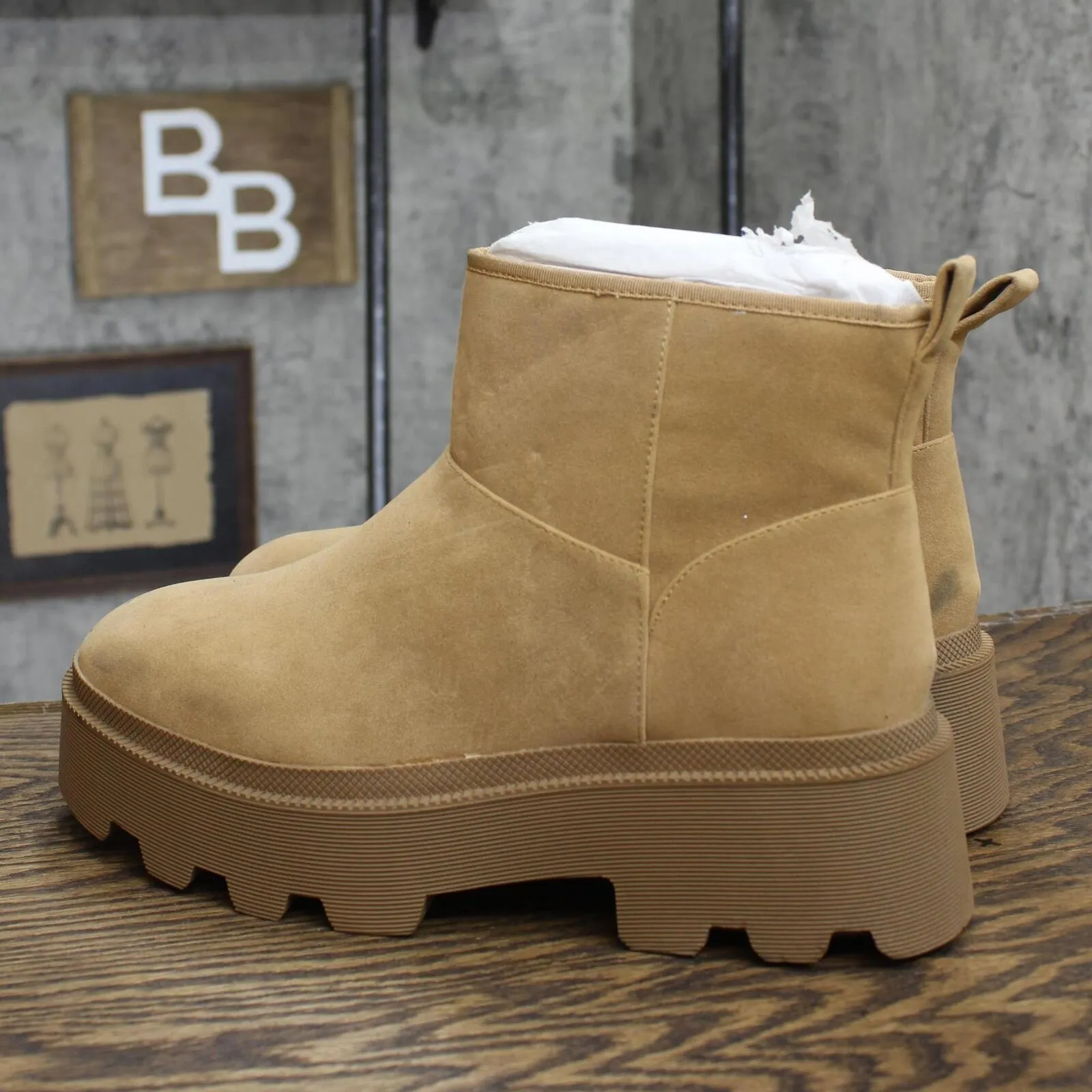 Universal Thread Women's Rowland Winter Boots 88912221 Tan Brown 10M