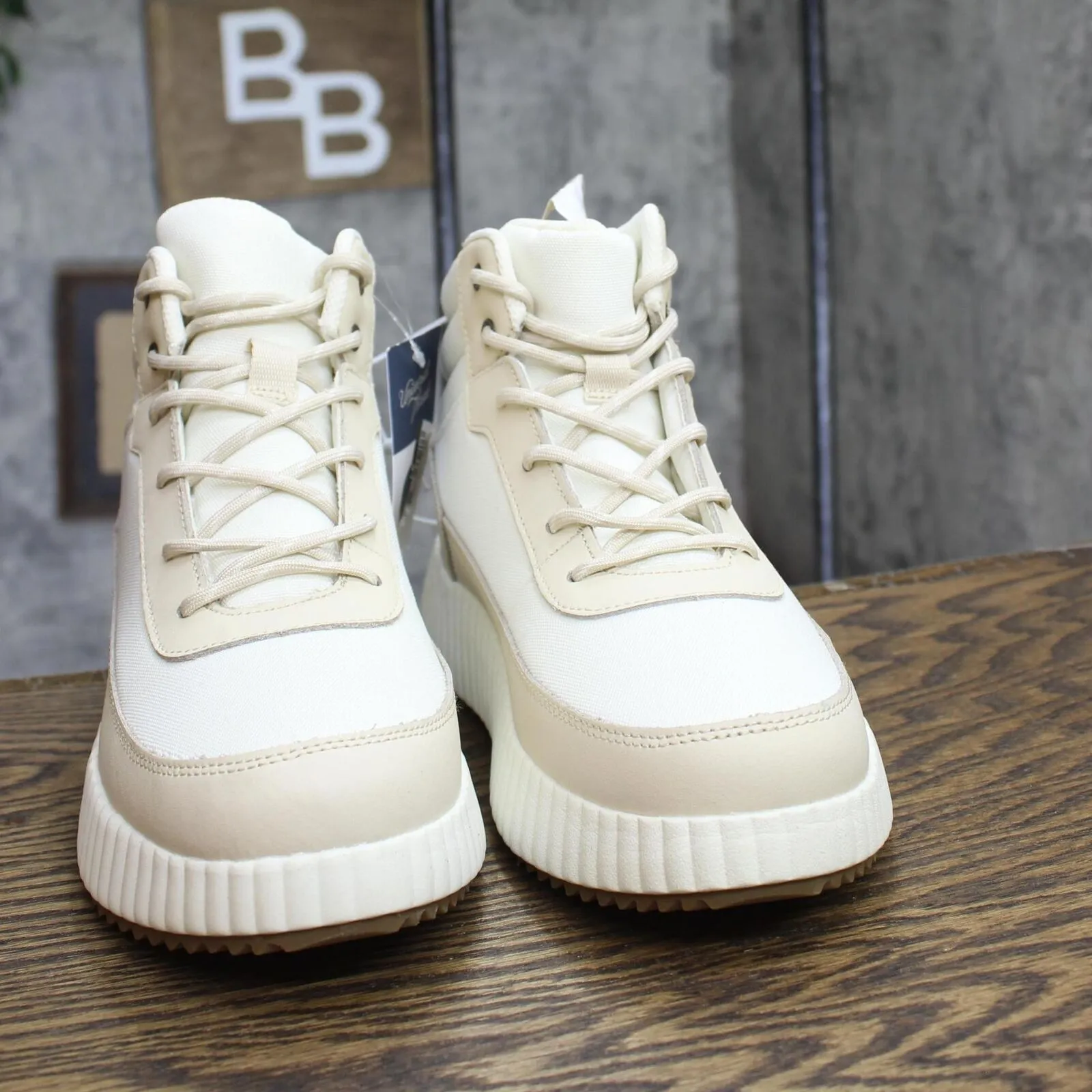 Universal Thread Womens Shyla Platform Hiker Boots 91308329 Cream Off white 9M