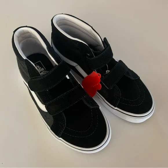 Vans Youth Size 3 Suede Emboss Sk8-Mid Ressue V