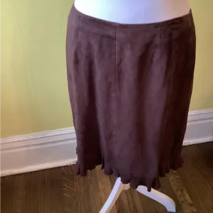 VS2 Gorgeous Chocolate Brown Genuine Goat Suede Skirt with Ruffle Hem Size 8