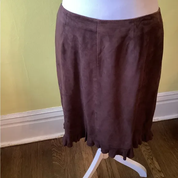 VS2 Gorgeous Chocolate Brown Genuine Goat Suede Skirt with Ruffle Hem Size 8